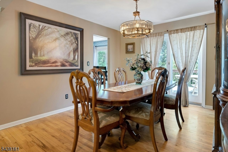 50 Crestwood Rd