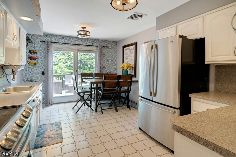 50 Crestwood Rd