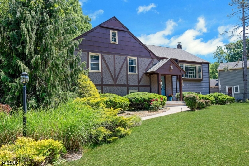 50 Crestwood Rd