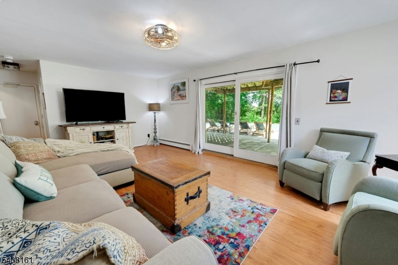 50 Crestwood Rd