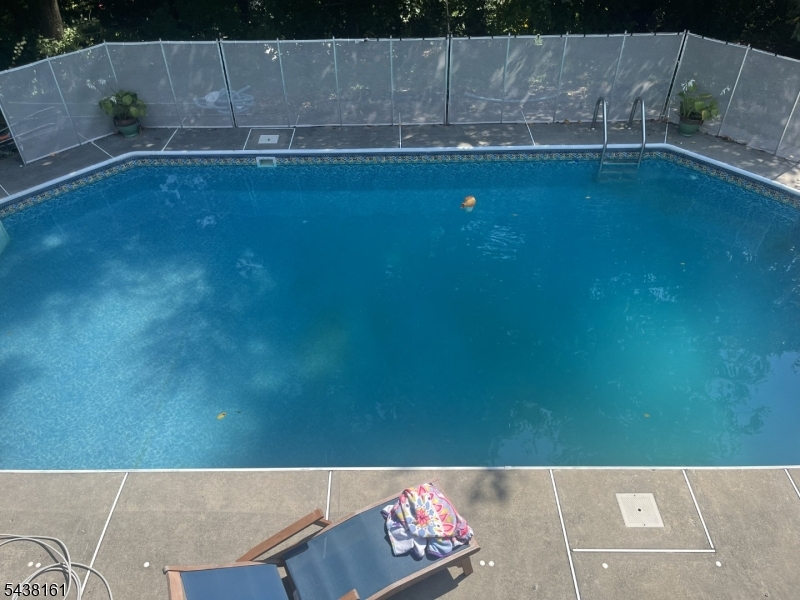 50 Crestwood Rd