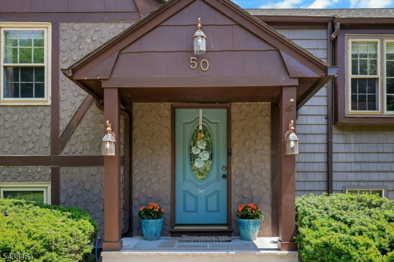 50 Crestwood Rd