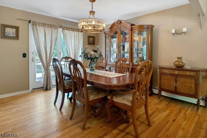 50 Crestwood Rd