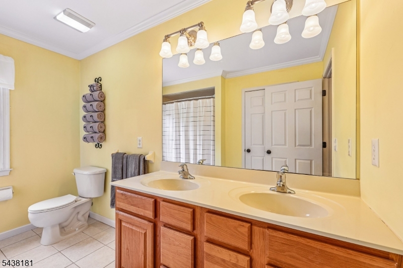 12 Meadow Ridge Rd