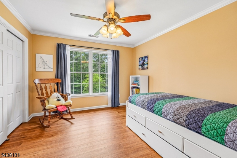 12 Meadow Ridge Rd