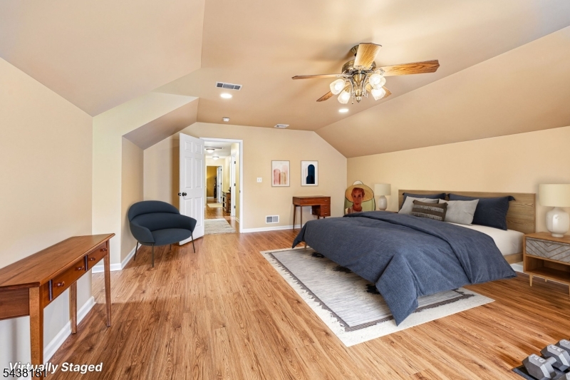 12 Meadow Ridge Rd