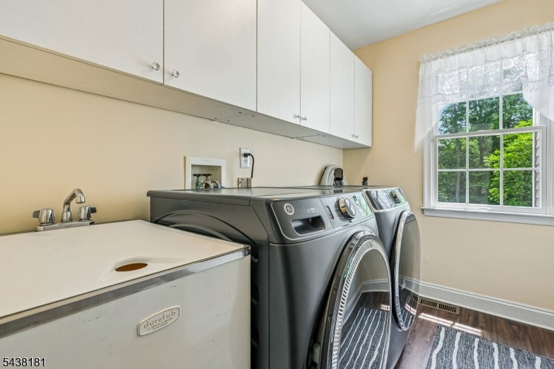 12 Meadow Ridge Rd