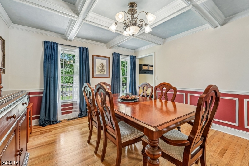 12 Meadow Ridge Rd