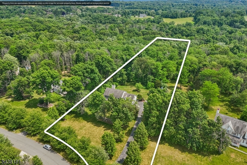 12 Meadow Ridge Rd