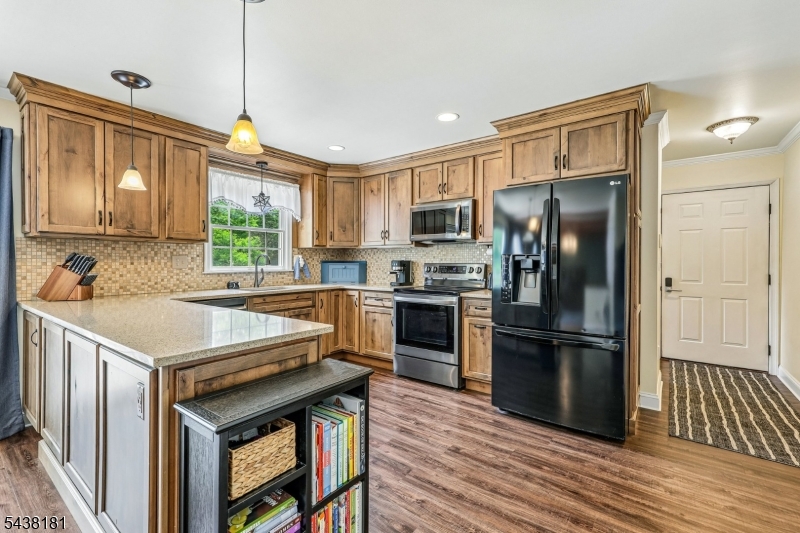 12 Meadow Ridge Rd