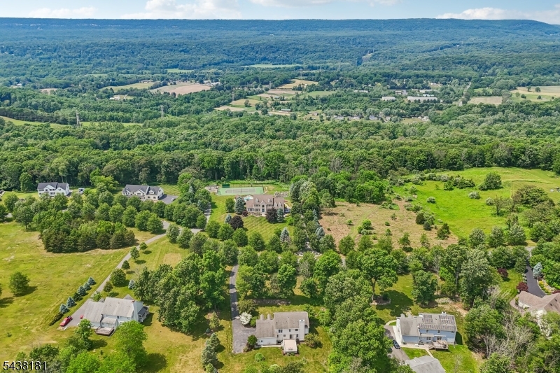 12 Meadow Ridge Rd