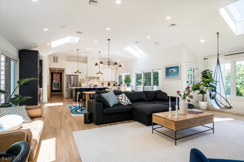 244 Highland Ave