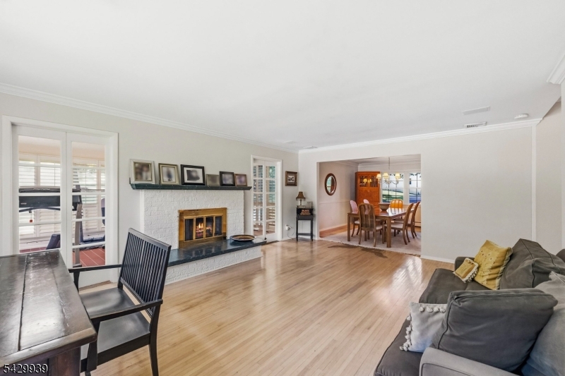 12 Wildwood Dr
