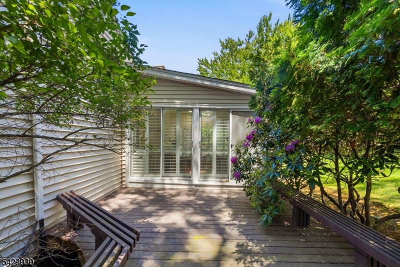 12 Wildwood Dr