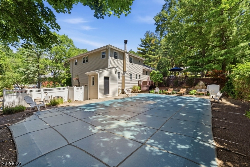 12 Wildwood Dr