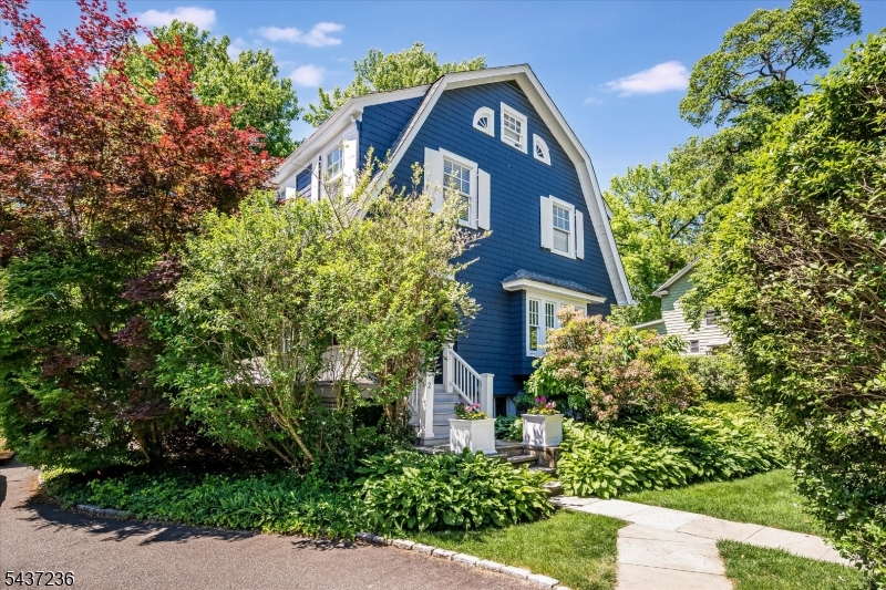 2 Harvard St
