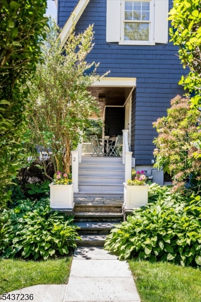2 Harvard St