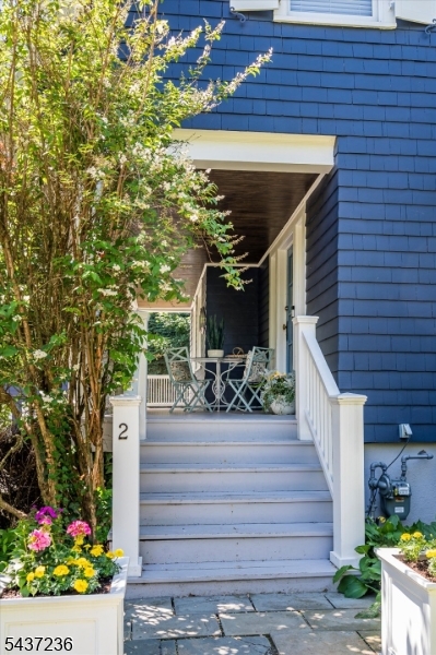 2 Harvard St