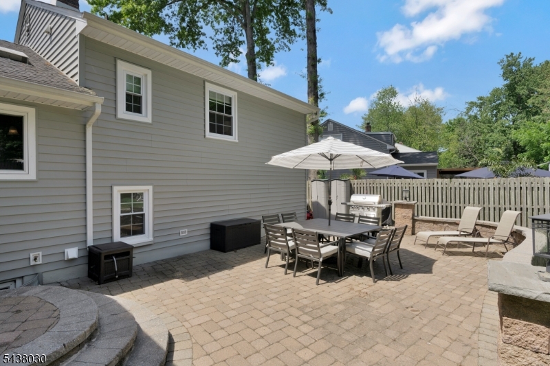 29 Bradford St