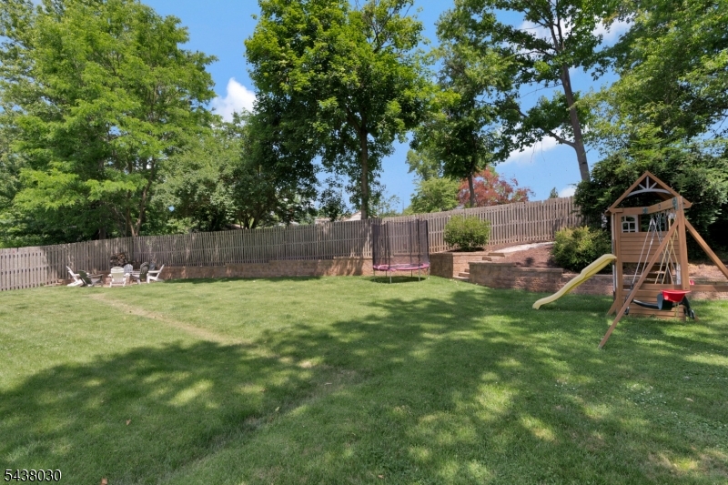 29 Bradford St