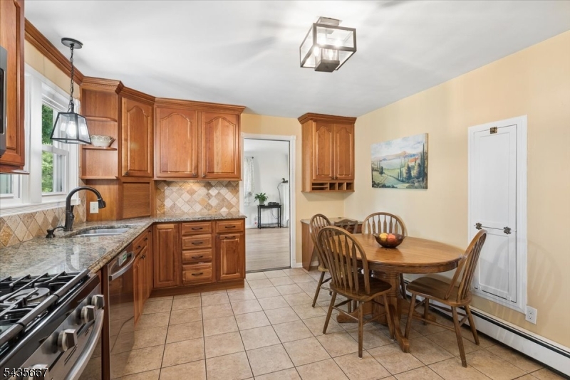 336 Vanderveer Rd