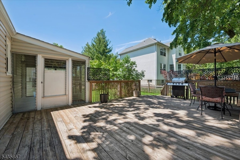 336 Vanderveer Rd