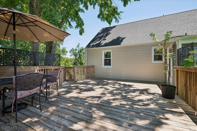 336 Vanderveer Rd