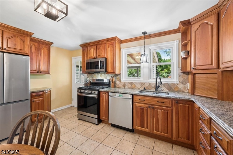 336 Vanderveer Rd