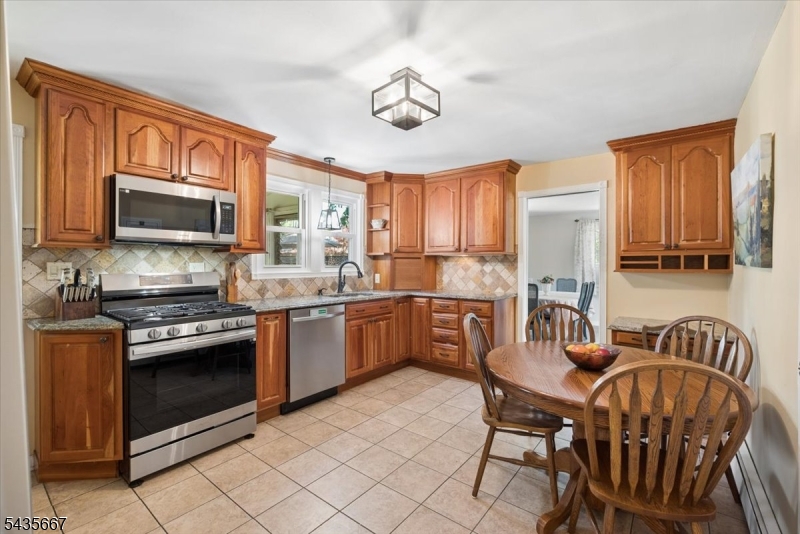 336 Vanderveer Rd