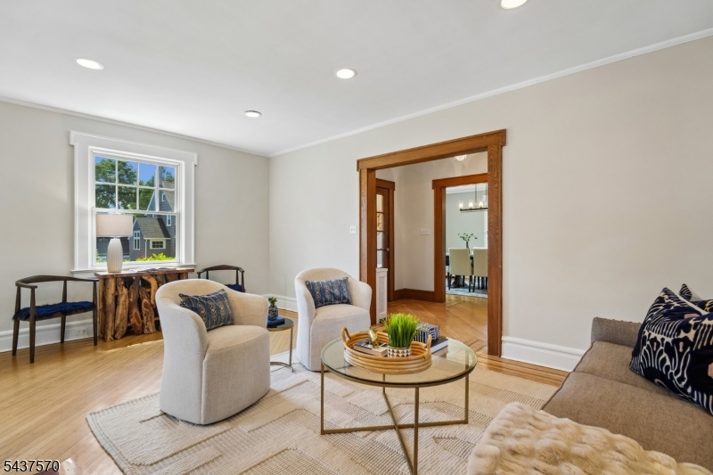 280 Western Drive N.