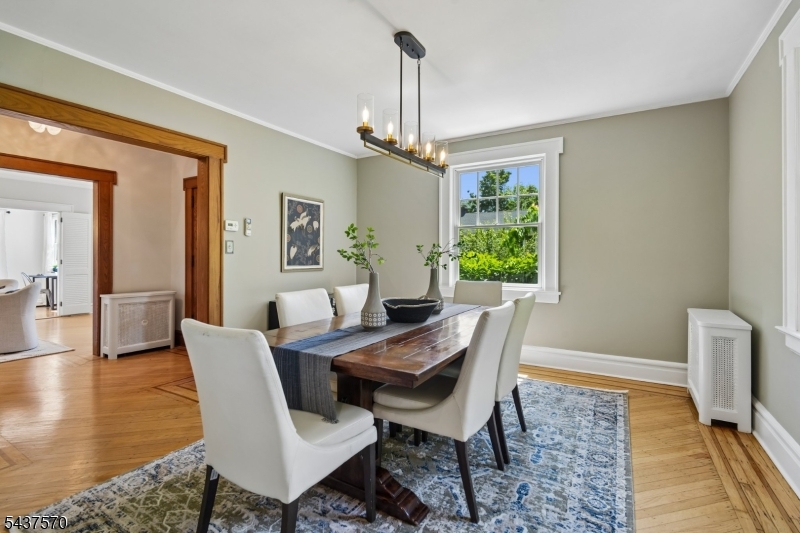 280 Western Drive N.