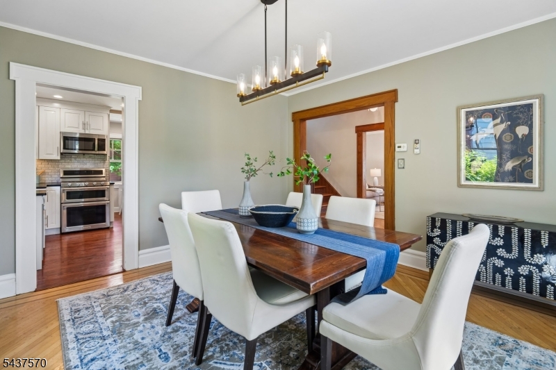 280 Western Drive N.