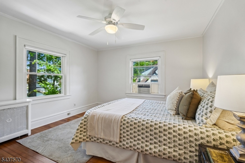 280 Western Drive N.