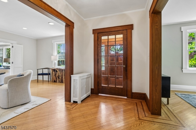 280 Western Drive N.