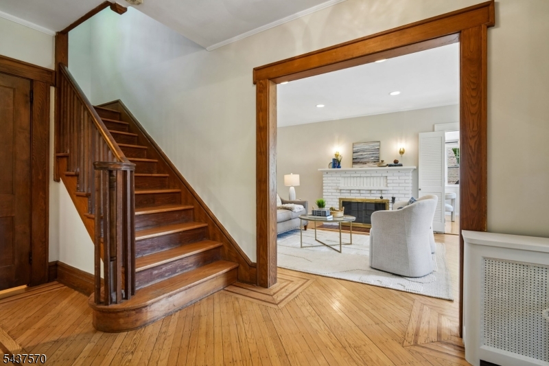 280 Western Drive N.