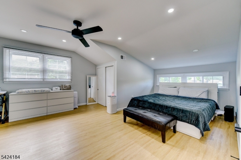 305 Buttfield Dr
