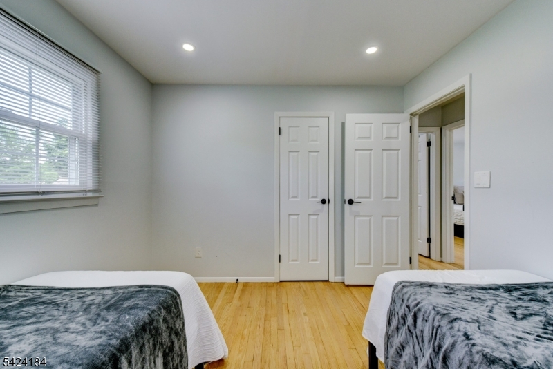 305 Buttfield Dr