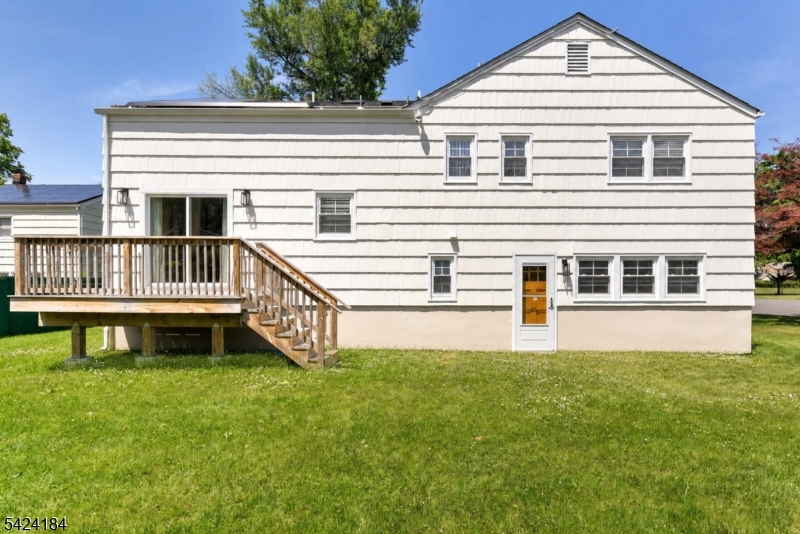 305 Buttfield Dr