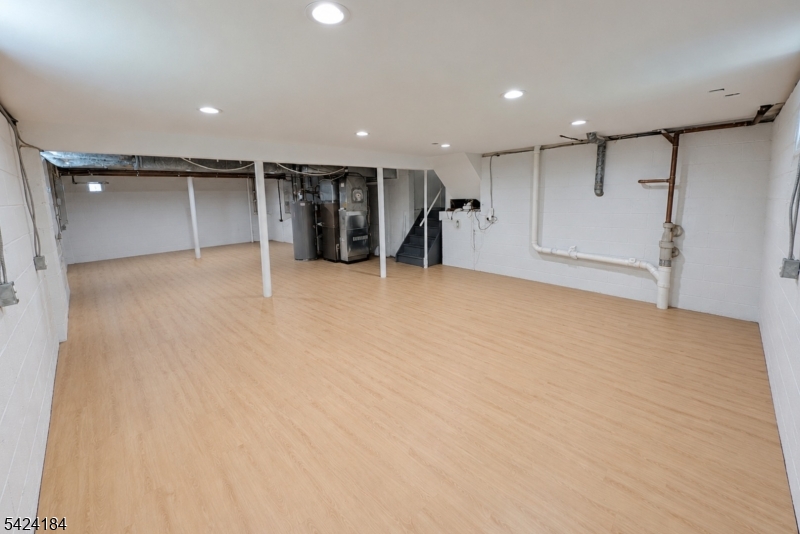 305 Buttfield Dr
