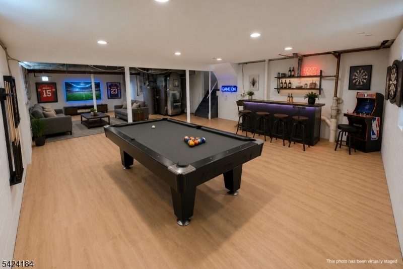 305 Buttfield Dr