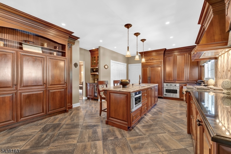 1 Bailiwick Dr