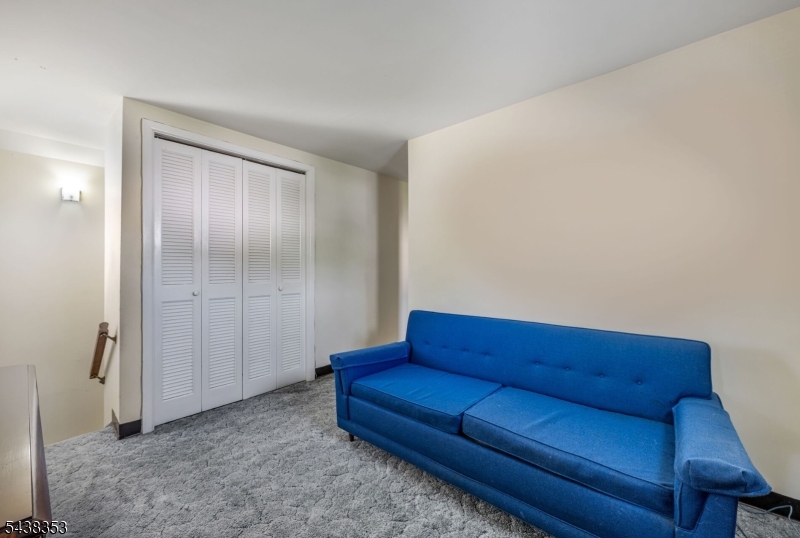 65 Harding Ave