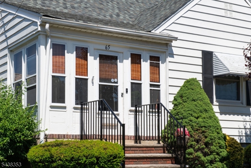 65 Harding Ave