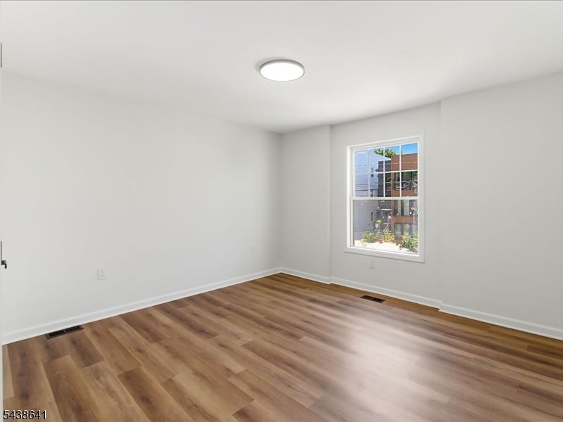 736 S 19th
