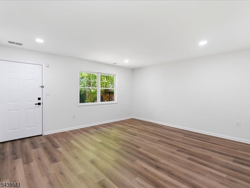 736 S 19th