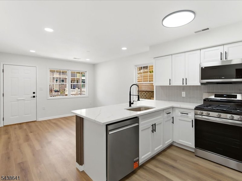 736 S 19th