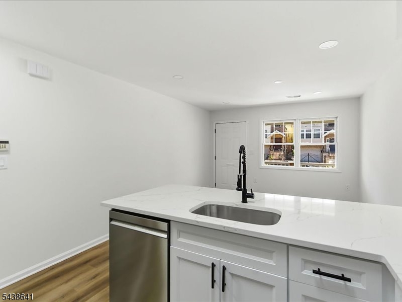 736 S 19th