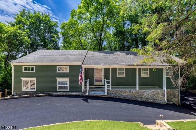 731 Long Hill Rd