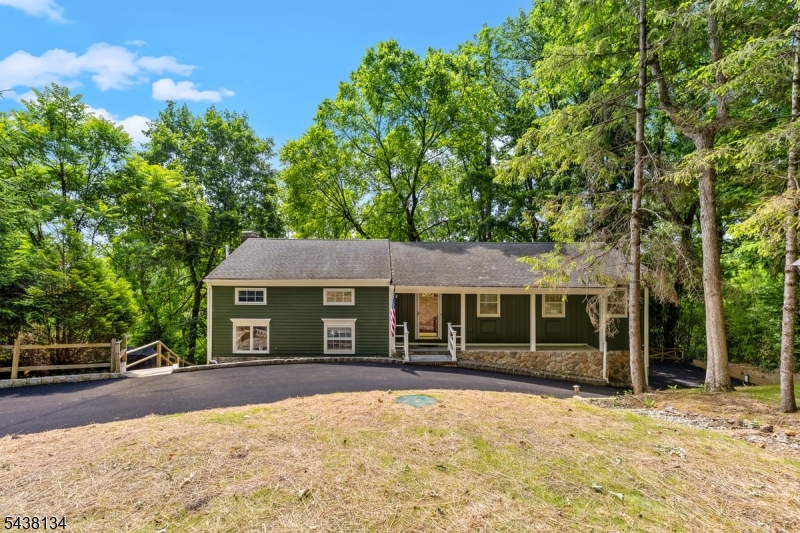 731 Long Hill Rd