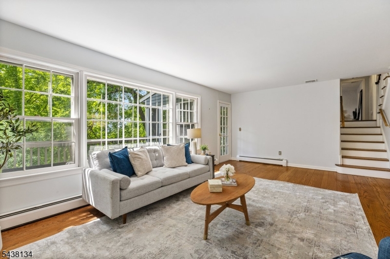 731 Long Hill Rd